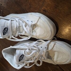 Vans White Sneakers Classic Low-Top Design